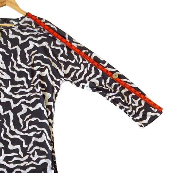 BNWT Women's Marks & Spencer Navy and White Animal Prints Jersey Blouse UK 18 - Picture 11 of 13